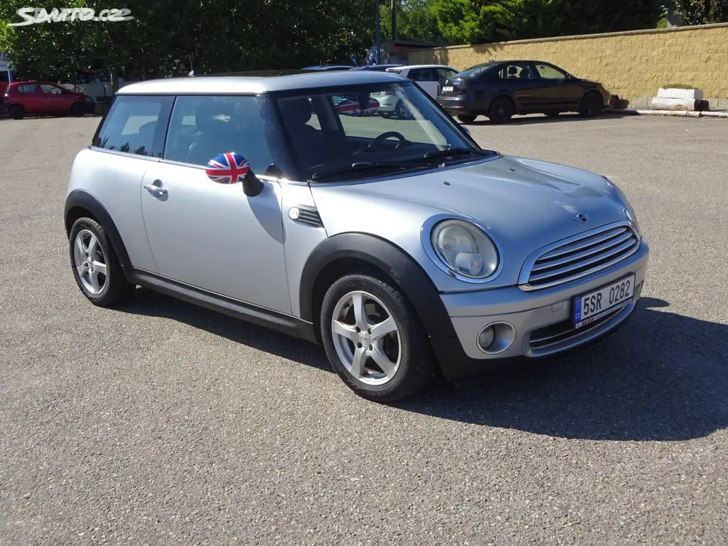 Mini Cooper 1.4i r.v.2007 (70 kw)